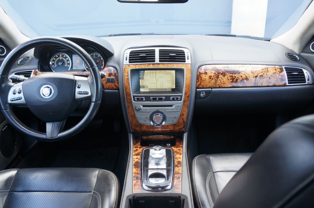 Photo 41 of this JAGUAR XK CV