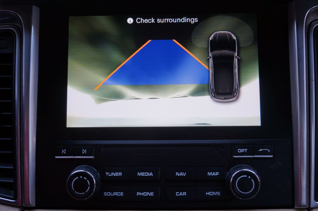 Photo 33 of this PORSCHE MACAN