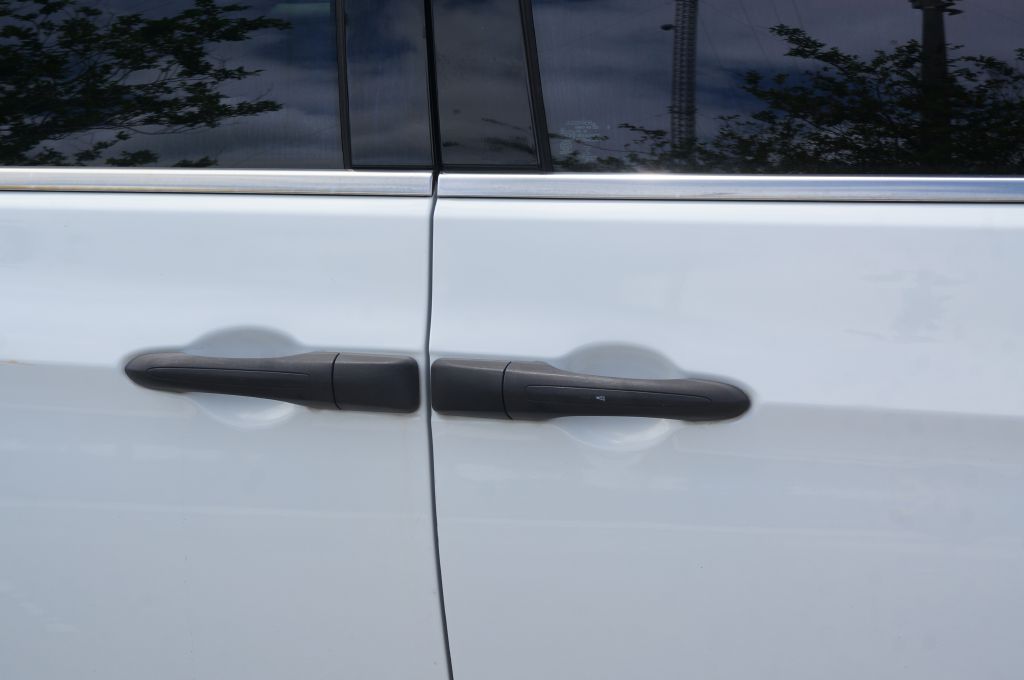 Photo 20 of this CHRYSLER VOYAGER L