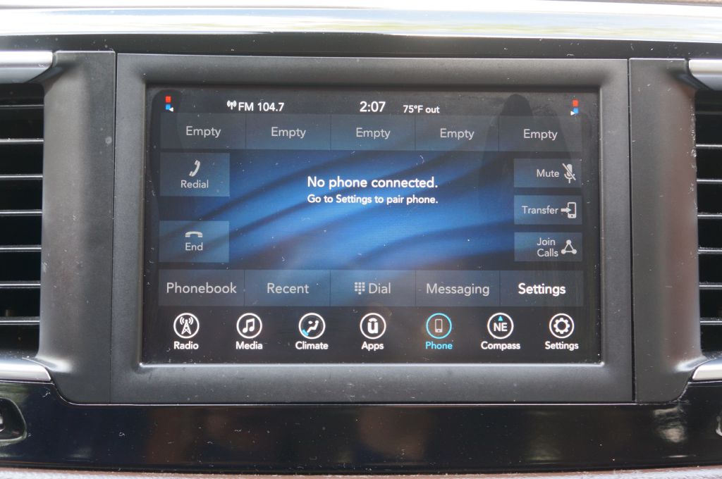 Photo 40 of this CHRYSLER VOYAGER L