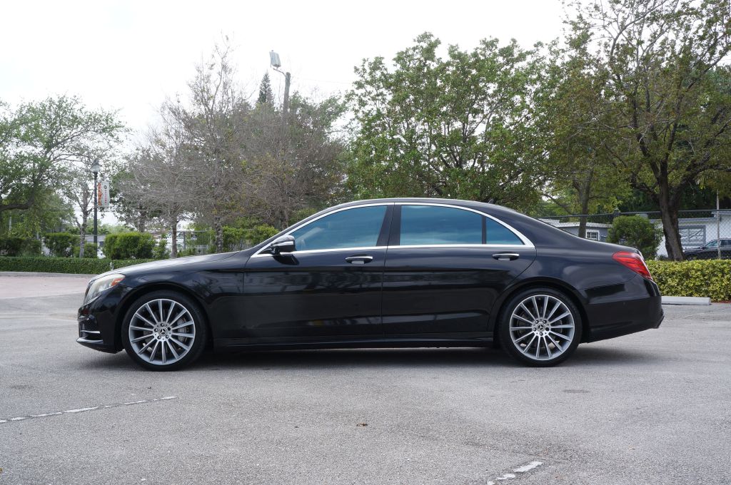 Photo 7 of this MERCEDES-BENZ S-CLASS
