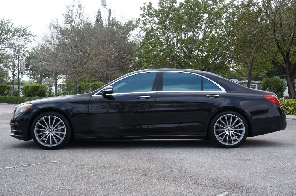 Photo 8 of this MERCEDES-BENZ S-CLASS