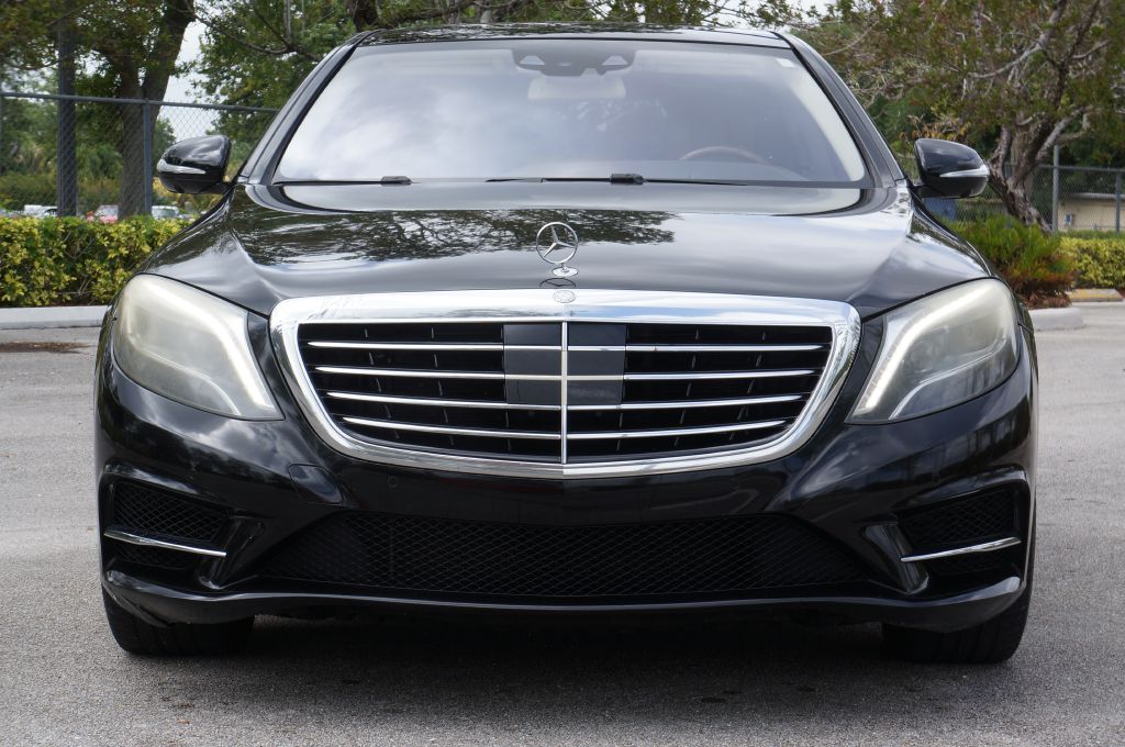 Photo 4 of this MERCEDES-BENZ S-CLASS