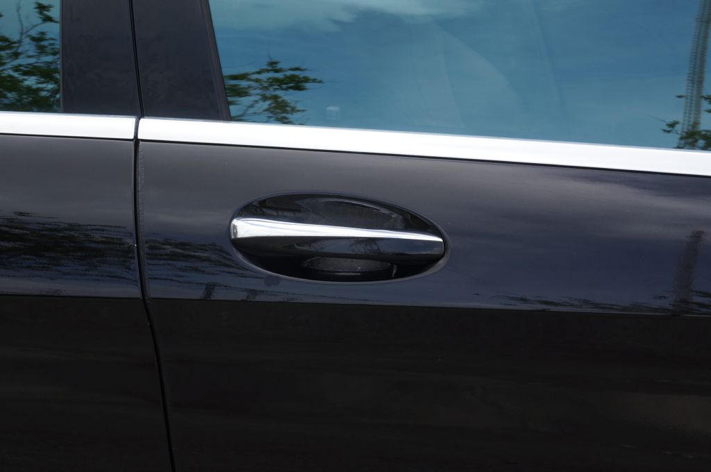 Photo 20 of this MERCEDES-BENZ S-CLASS