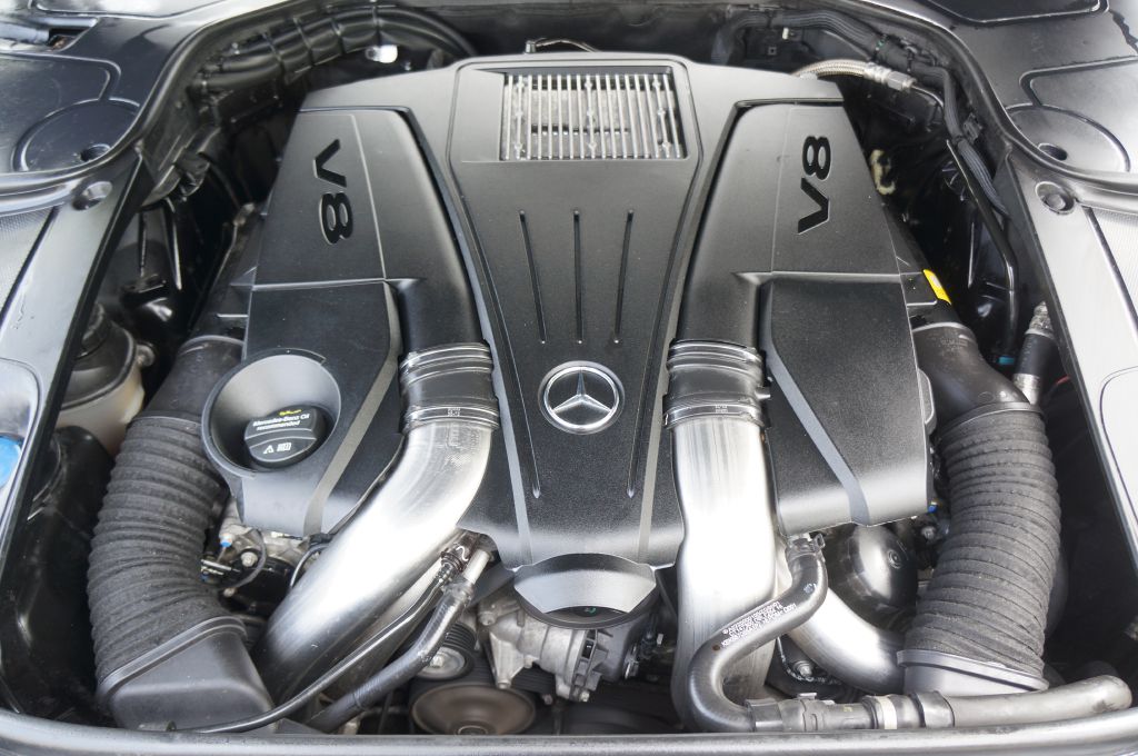 Photo 23 of this MERCEDES-BENZ S-CLASS