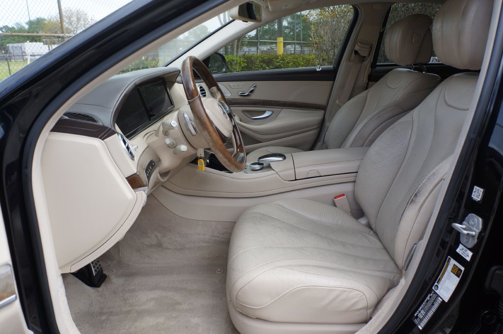Photo 28 of this MERCEDES-BENZ S-CLASS