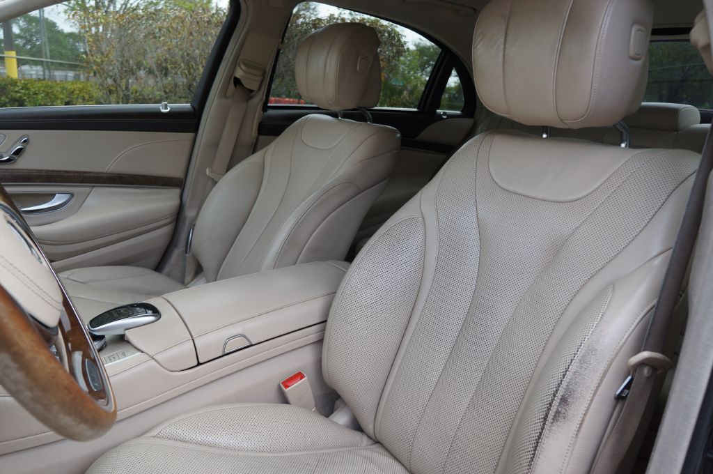 Photo 29 of this MERCEDES-BENZ S-CLASS