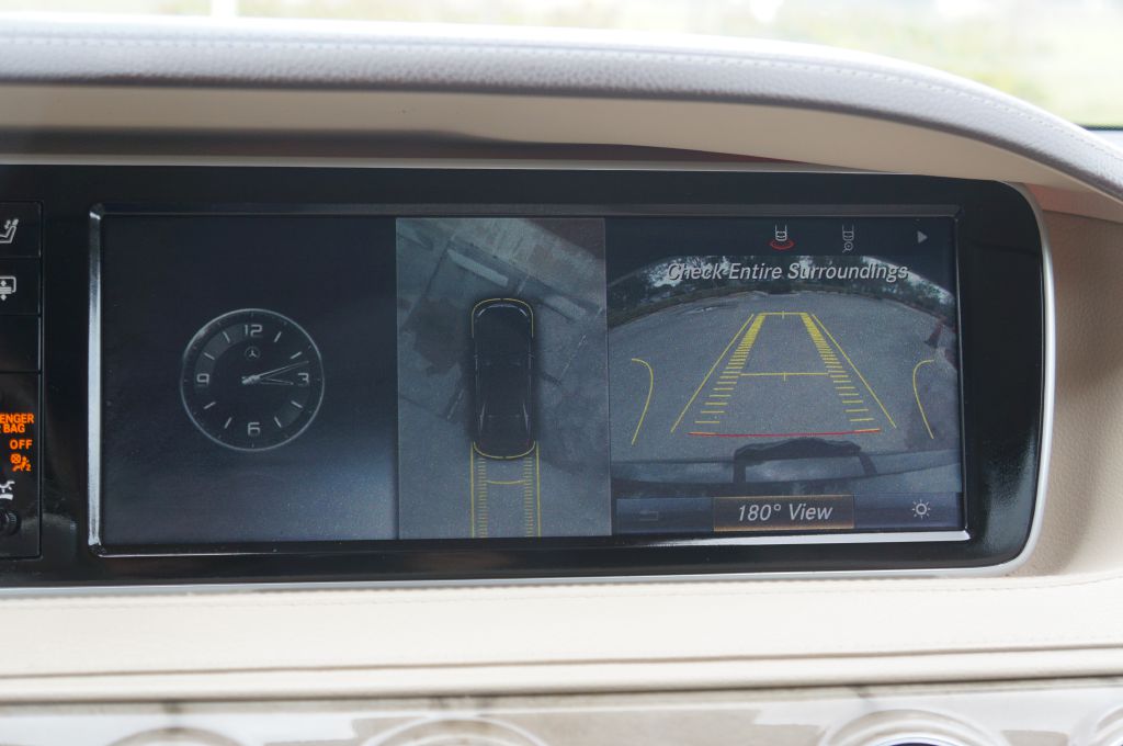 Photo 38 of this MERCEDES-BENZ S-CLASS
