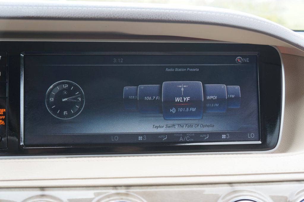 Photo 39 of this MERCEDES-BENZ S-CLASS