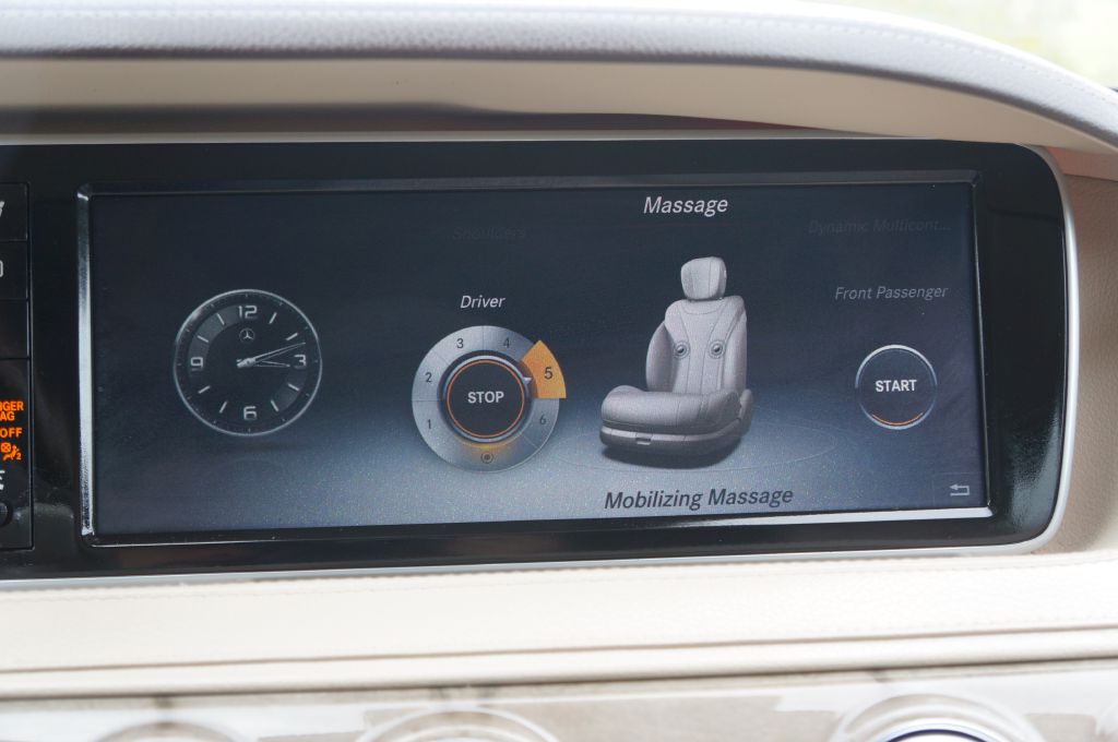 Photo 40 of this MERCEDES-BENZ S-CLASS