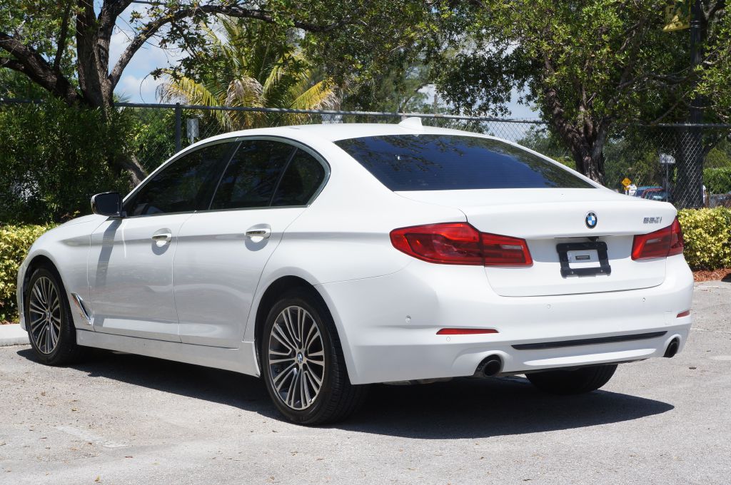 Photo 8 of this BMW 530I
