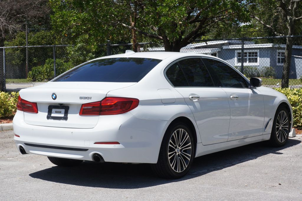 Photo 11 of this BMW 530I
