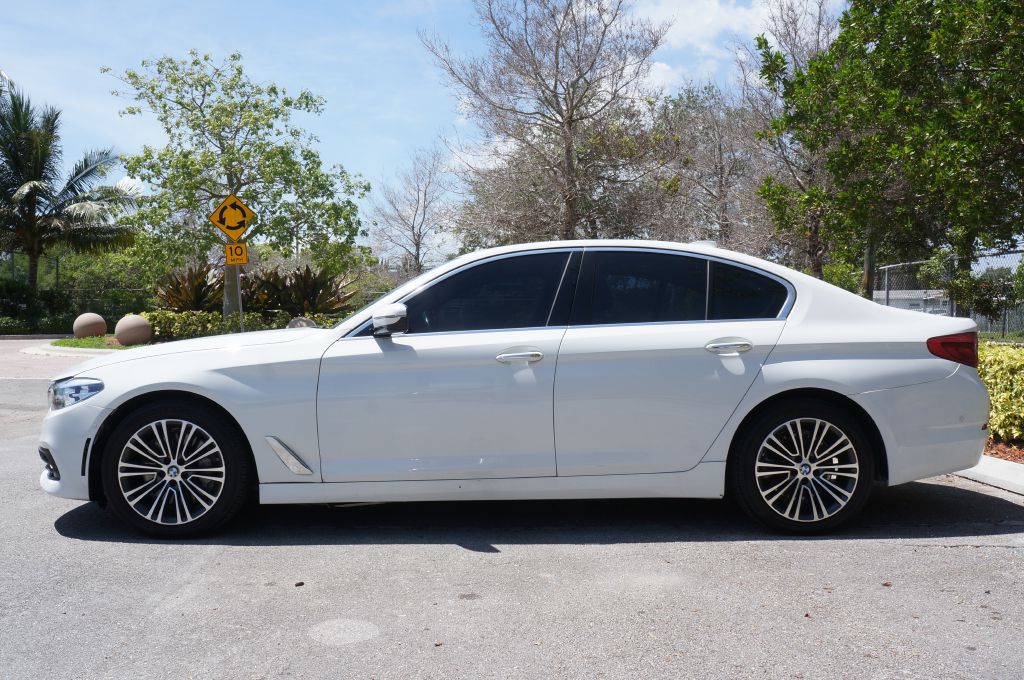Photo 6 of this BMW 530I