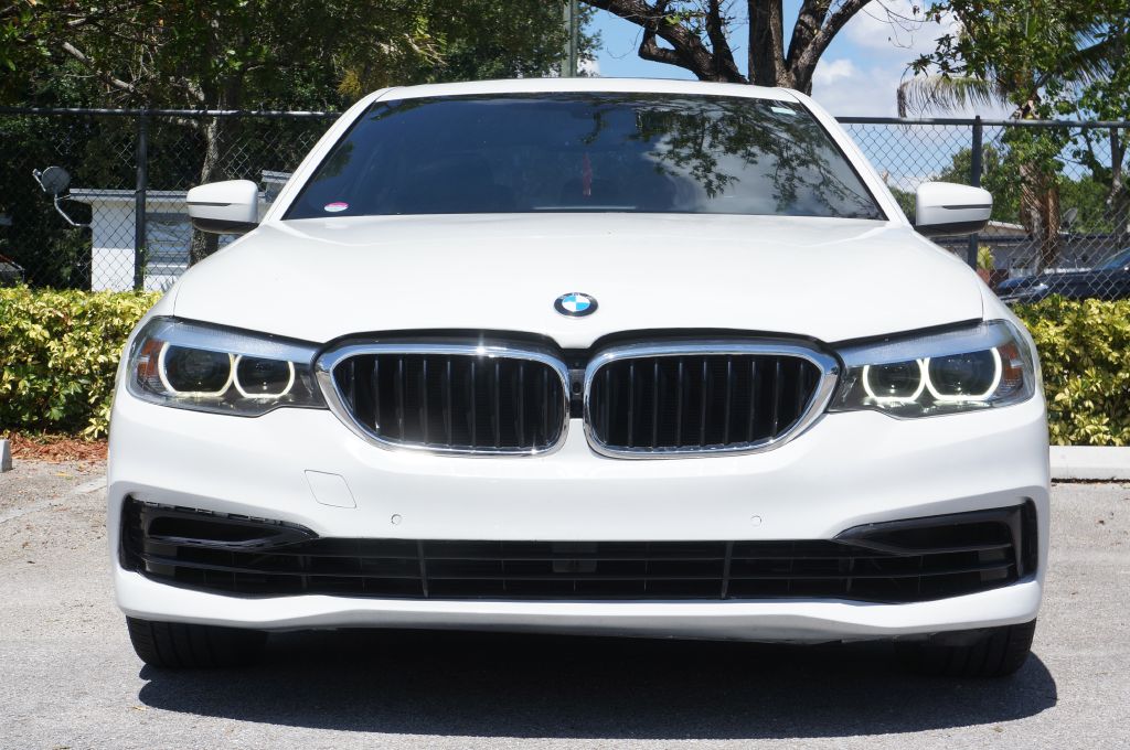 Photo 3 of this BMW 530I