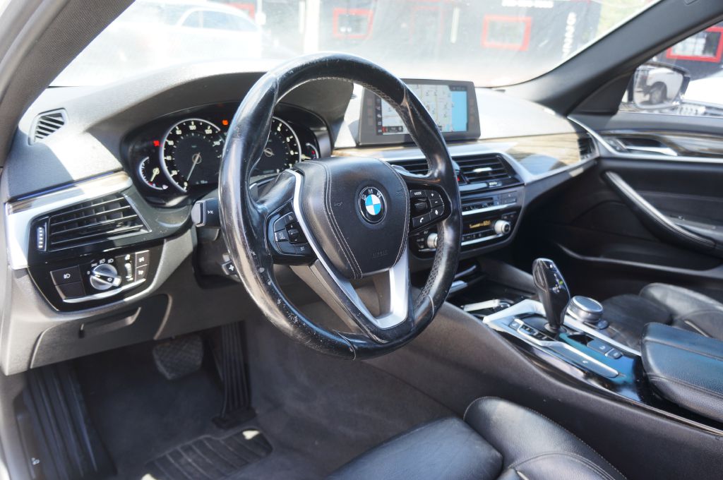 Photo 21 of this BMW 530I