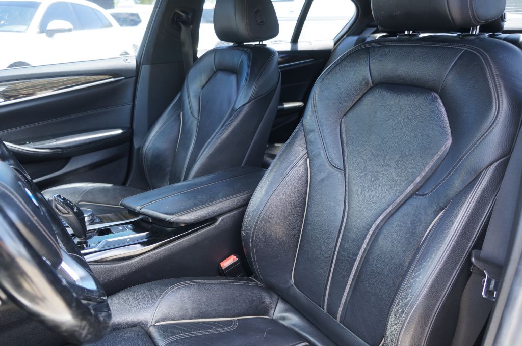 Photo 23 of this BMW 530I