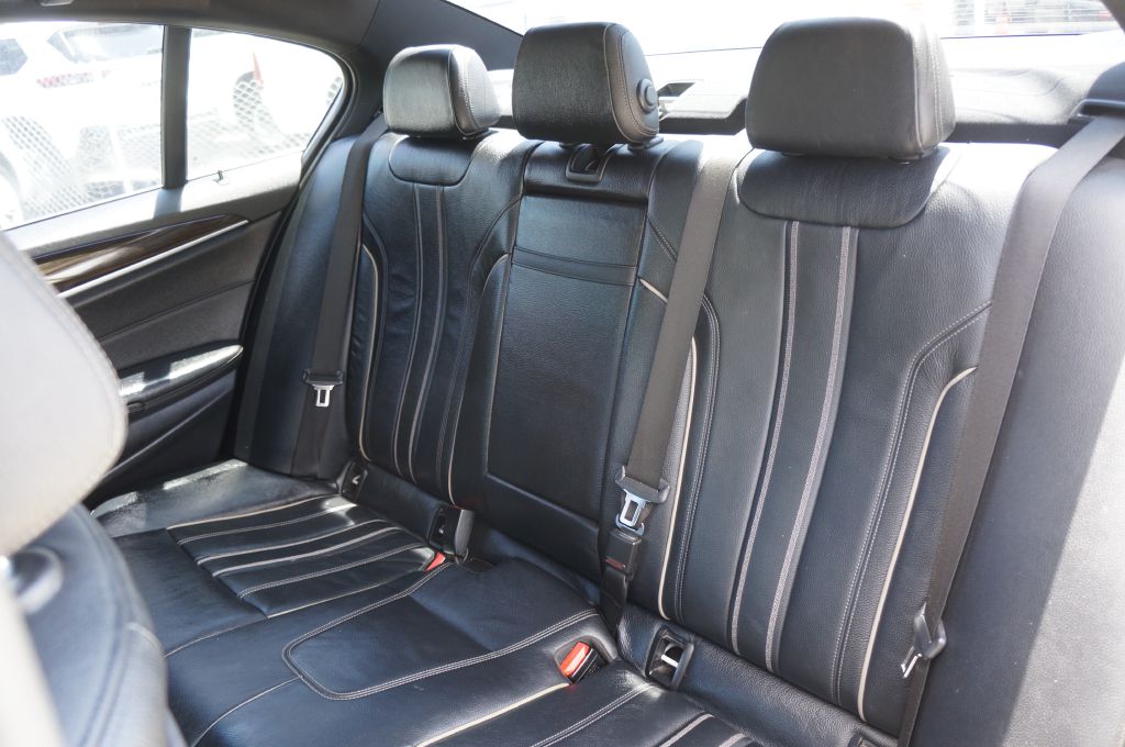 Photo 27 of this BMW 530I