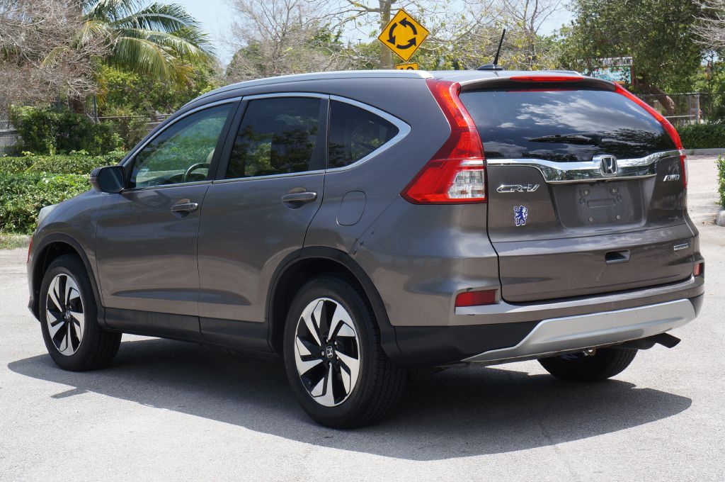 Photo 8 of this HONDA CR-V TOURING