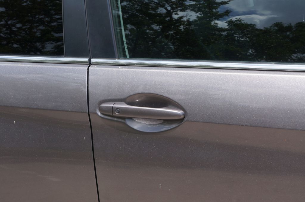Photo 16 of this HONDA CR-V TOURING
