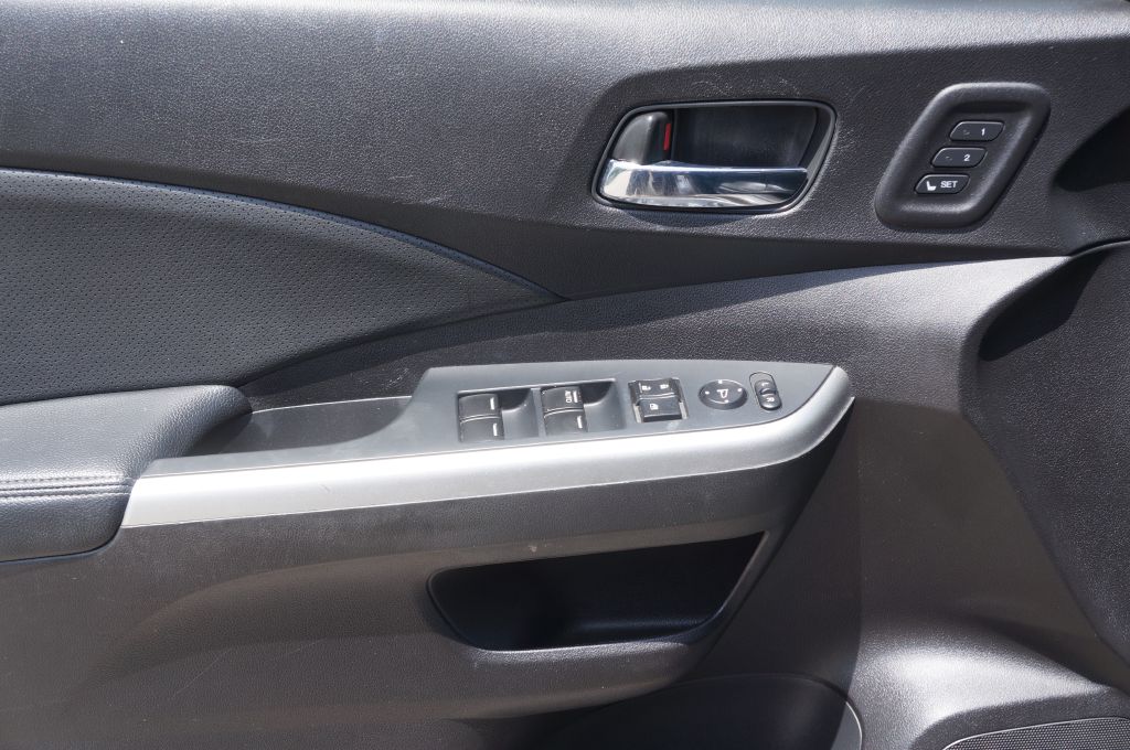 Photo 19 of this HONDA CR-V TOURING