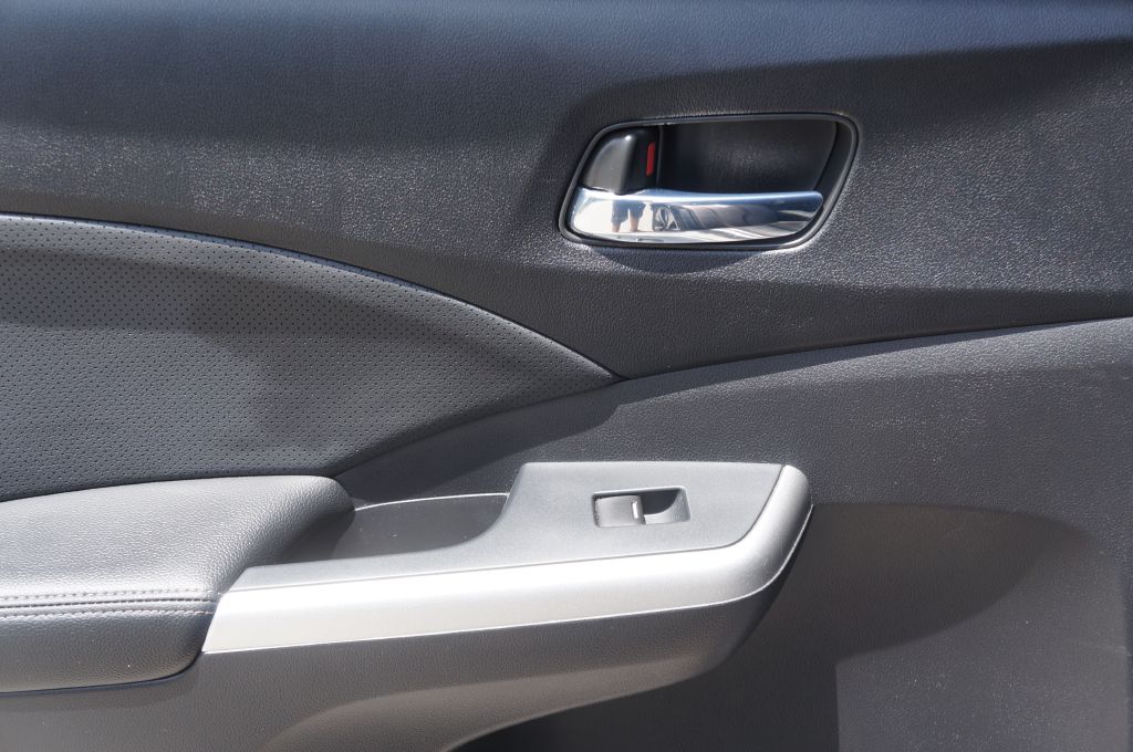 Photo 23 of this HONDA CR-V TOURING