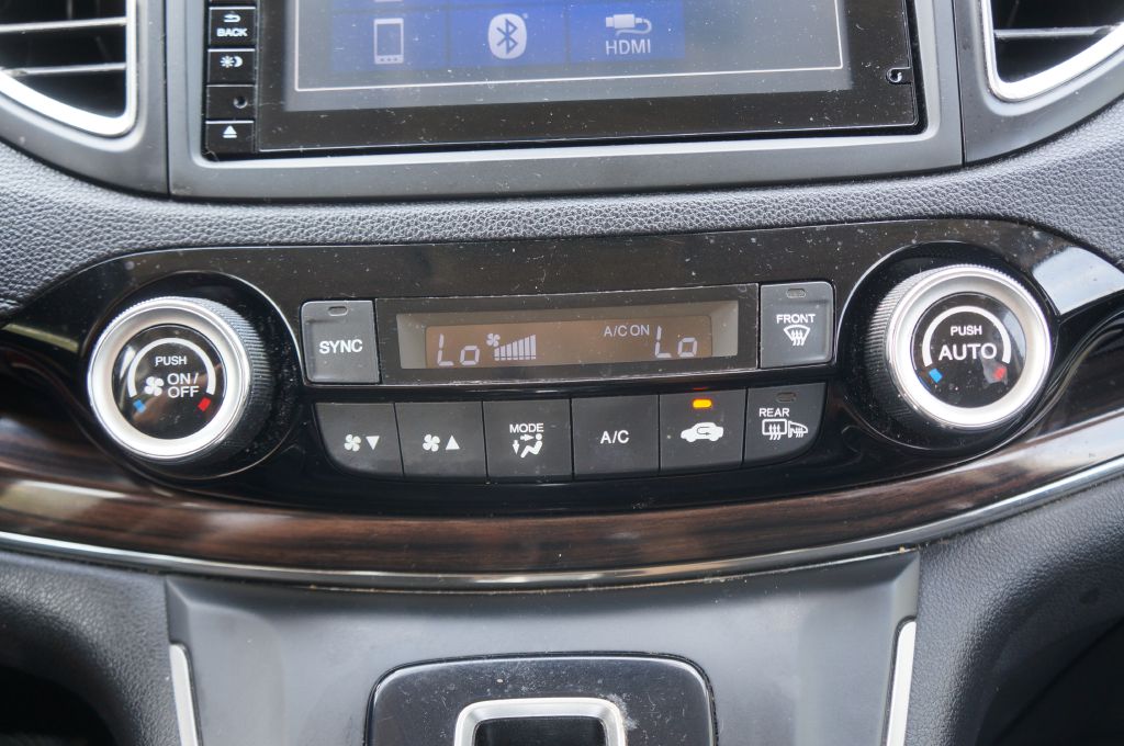 Photo 32 of this HONDA CR-V TOURING