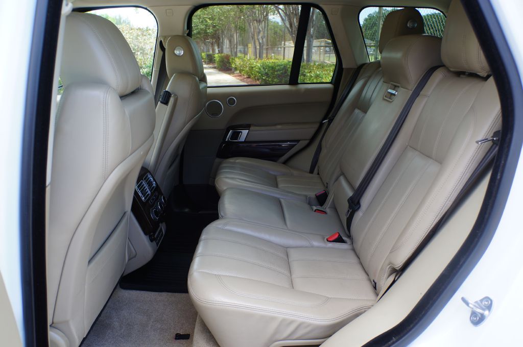 Photo 27 of this LAND ROVER RANGE ROVER SUP