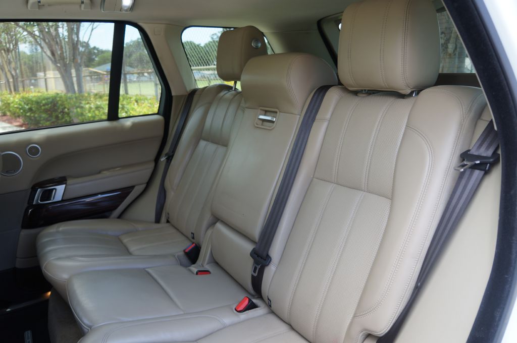 Photo 28 of this LAND ROVER RANGE ROVER SUP