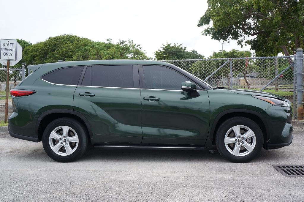 Photo 12 of this TOYOTA HIGHLANDER LE