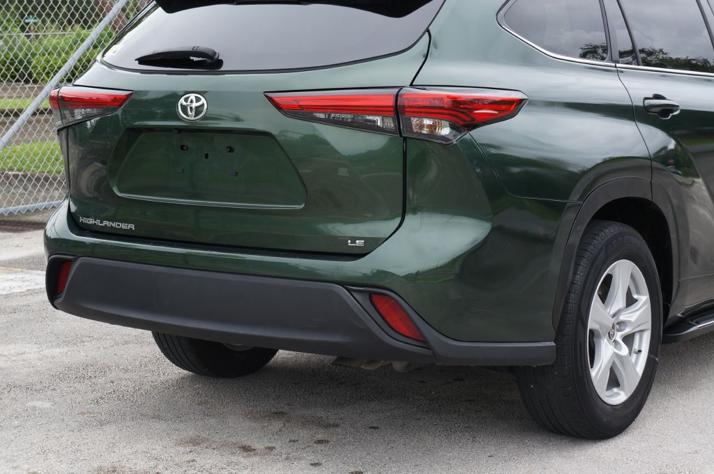 Photo 14 of this TOYOTA HIGHLANDER LE