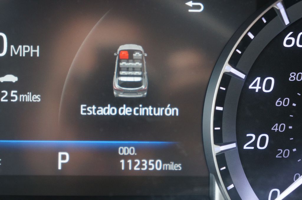 Photo 39 of this TOYOTA HIGHLANDER LE