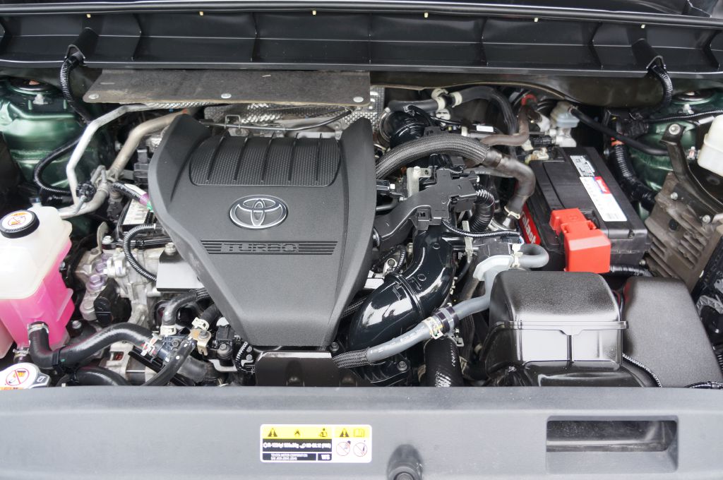 Photo 19 of this TOYOTA HIGHLANDER LE