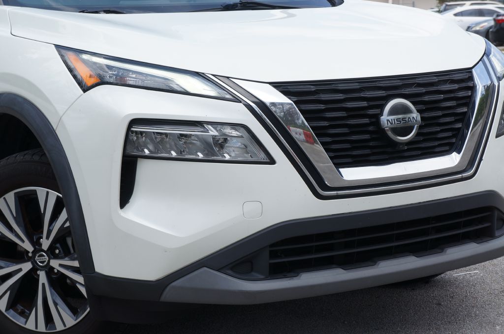 Photo 13 of this NISSAN ROGUE SV