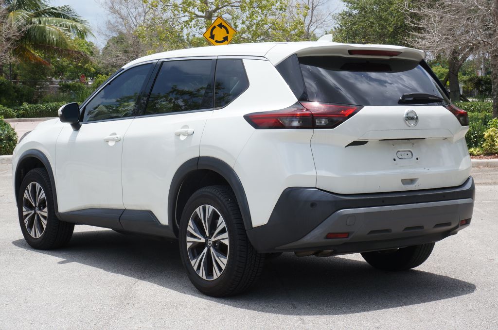 Photo 8 of this NISSAN ROGUE SV