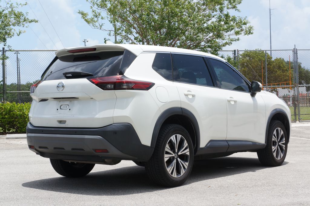 Photo 10 of this NISSAN ROGUE SV