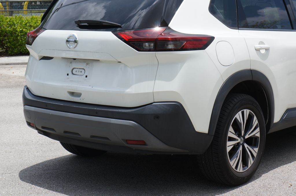Photo 14 of this NISSAN ROGUE SV
