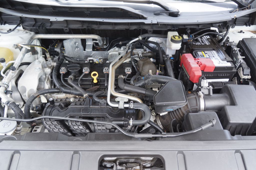 Photo 18 of this NISSAN ROGUE SV