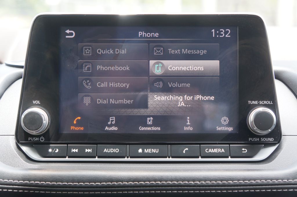 Photo 34 of this NISSAN ROGUE SV