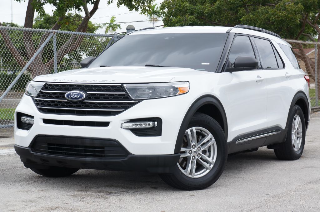 Photo 2 of this FORD EXPLORER
