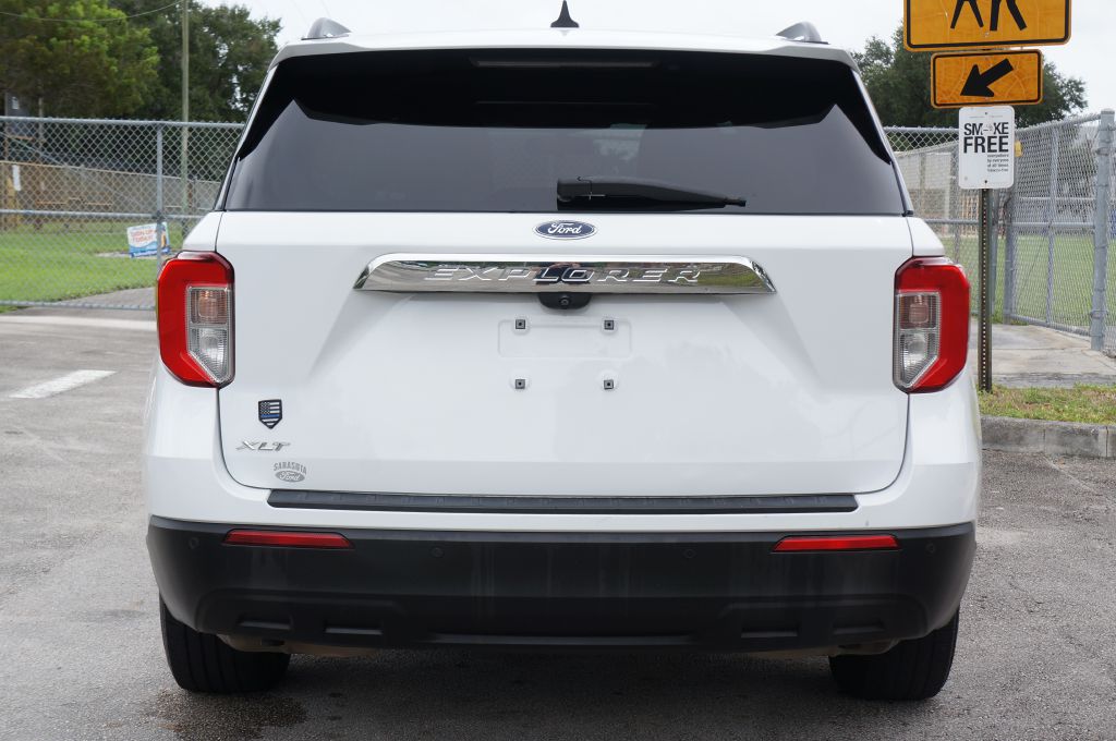 Photo 9 of this FORD EXPLORER