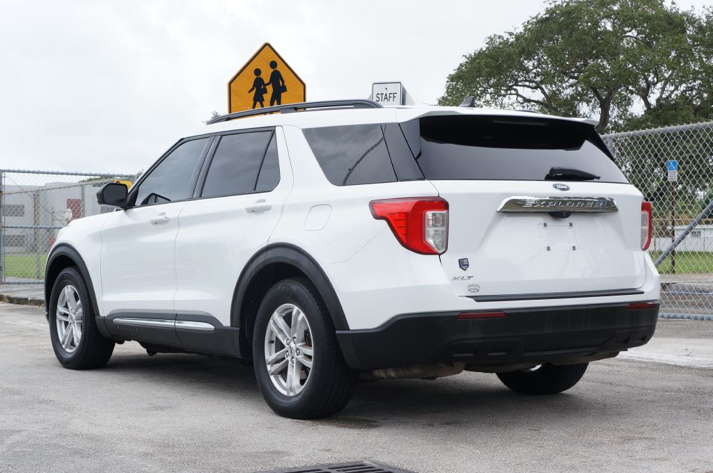 Photo 7 of this FORD EXPLORER