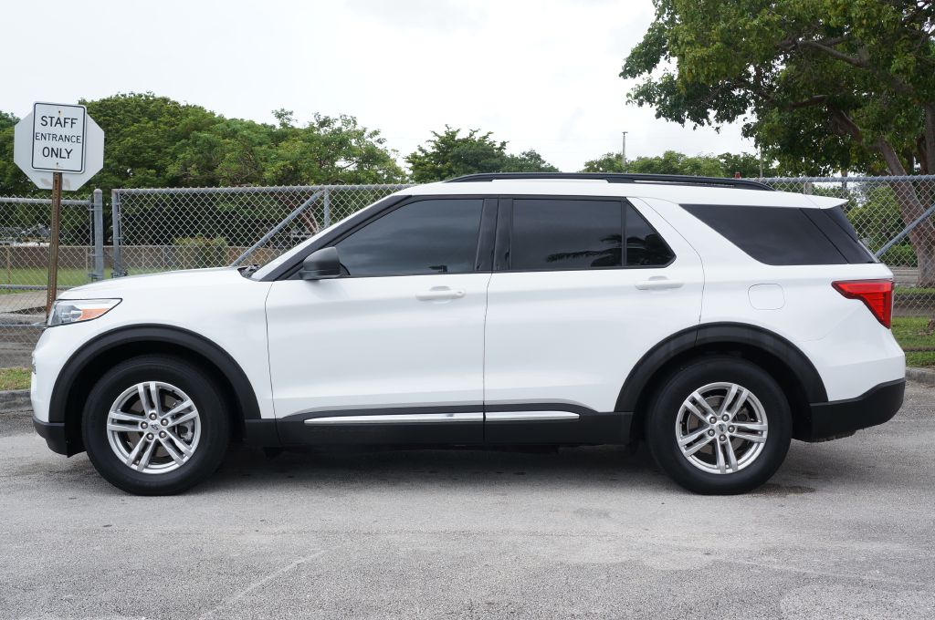 Photo 6 of this FORD EXPLORER
