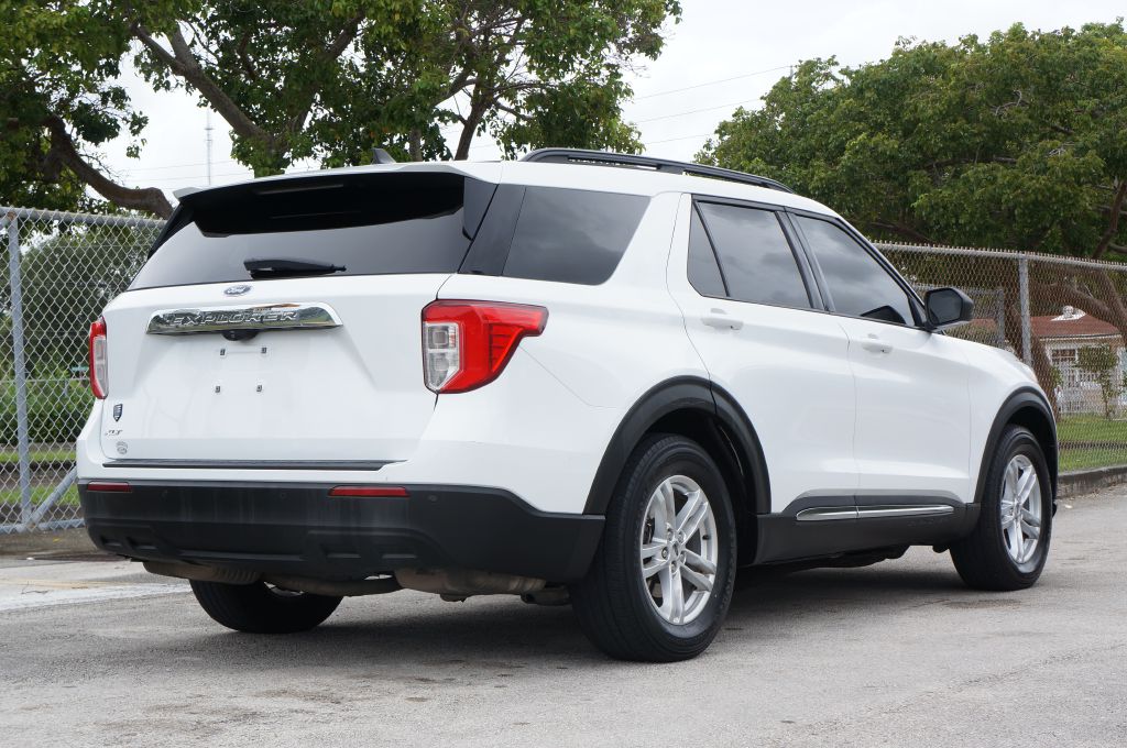 Photo 10 of this FORD EXPLORER