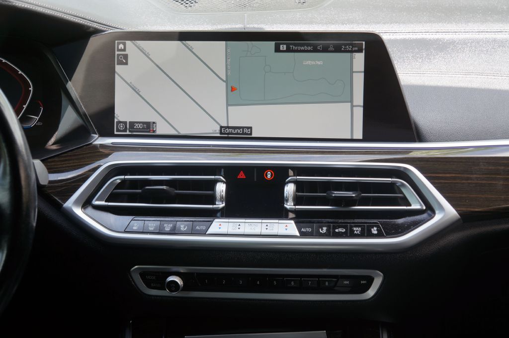 Photo 27 of this BMW X5 SDRIVE40I