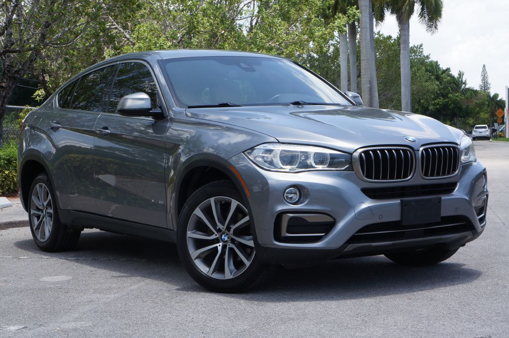 Photo 5 of this BMW X6 XDRIVE35I