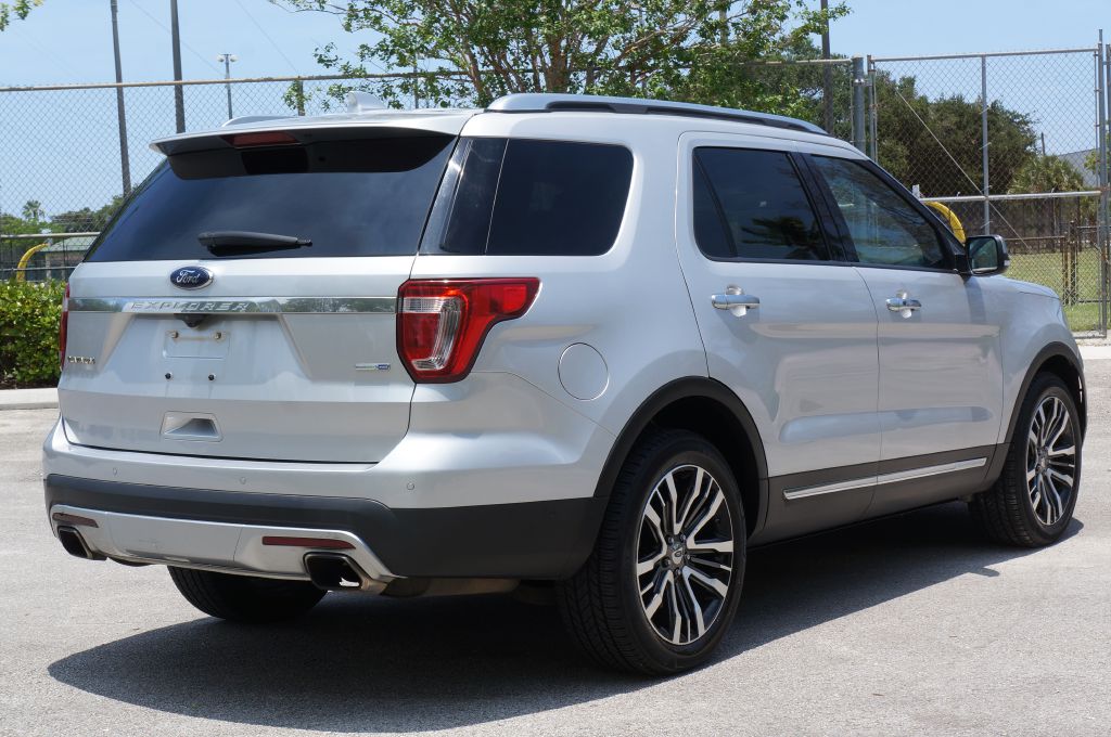 Photo 11 of this FORD EXPLORER PLAT