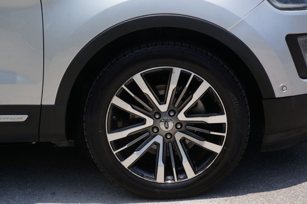 Photo 18 of this FORD EXPLORER PLAT