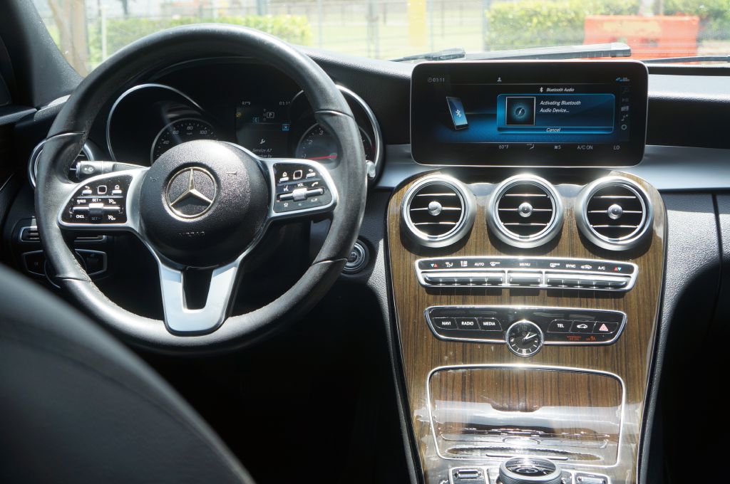 Photo 27 of this MERCEDES-BENZ C-CLASS