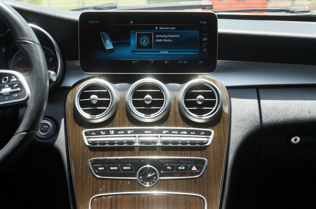 Photo 28 of this MERCEDES-BENZ C-CLASS
