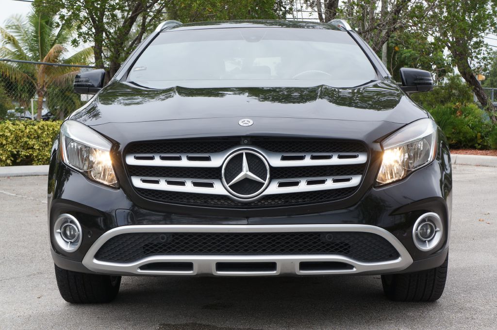 Photo 3 of this MERCEDES-BENZ GLA 250